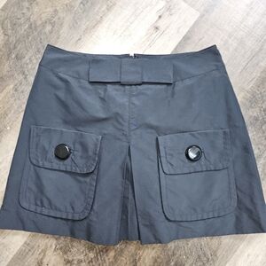 Roberto Rodrigiez, Women's Size 2 Black Mini Skirt with Large Pockets